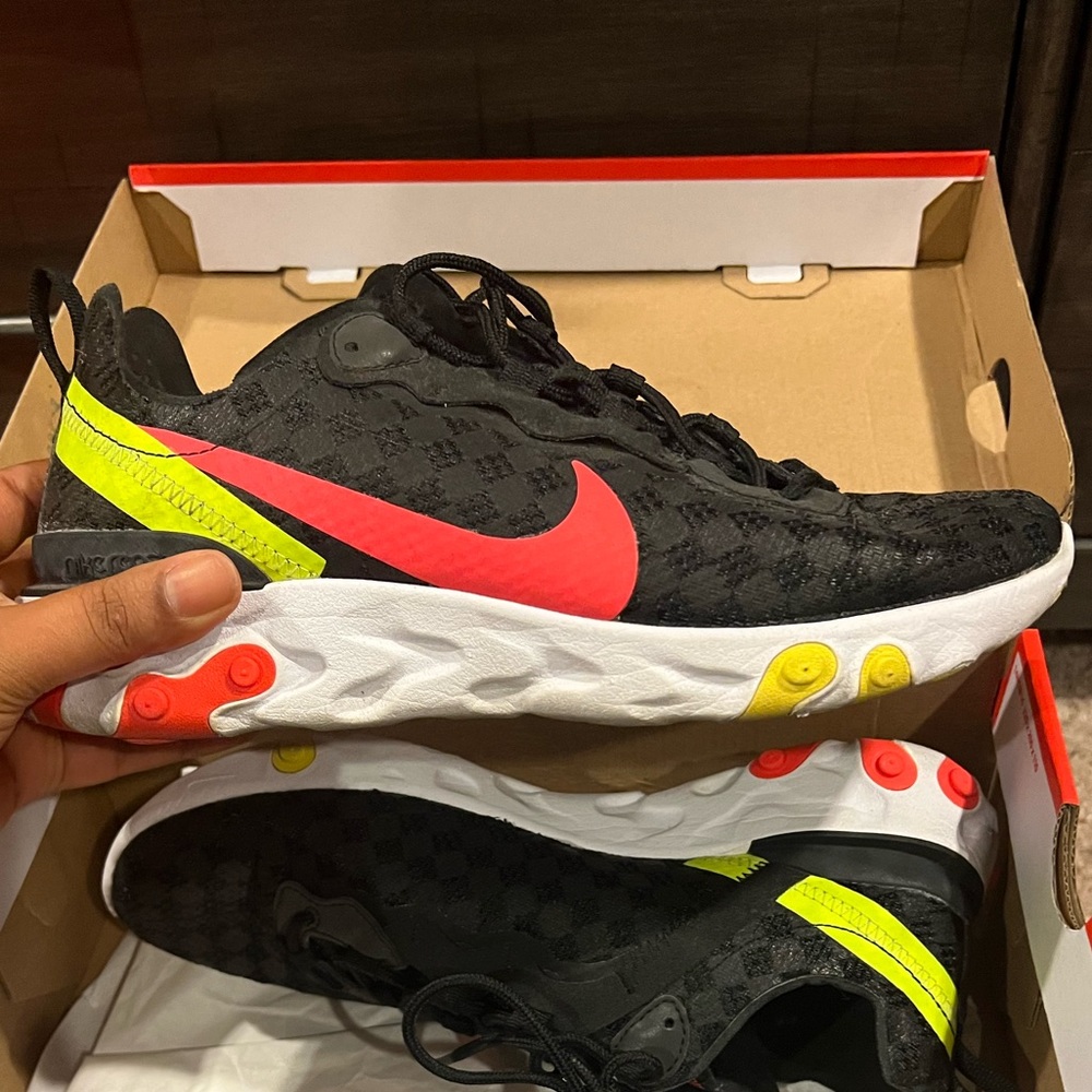 Nike React Element 55